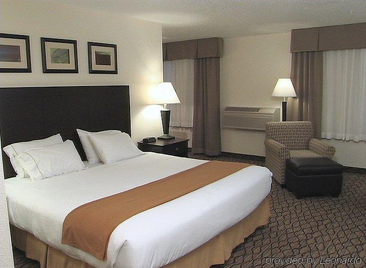 Holiday Inn Express St Croix Valley By Ihg Saint Croix Falls Room photo